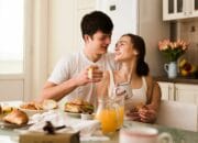 Hubungan Merenggang? Ini Langkah Tepat Saat Pasangan Tak Peduli