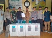 Polsek Seteluk Berikan Pengamanan Melekat Pendistribusian Logistik Pilkada di Sejumlah  Desa di Kecamatan Seteluk
