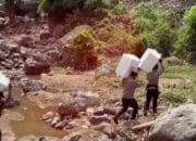 Sinergi TNI-Polri Kawal Distribusi Kotak Suara Pilkada di Kecamatan Wawo