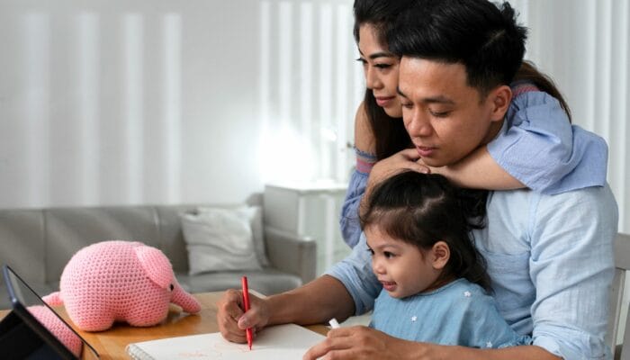 Cara Cerdas Bantu Anak Pilih Jalan Hidup yang Tepat