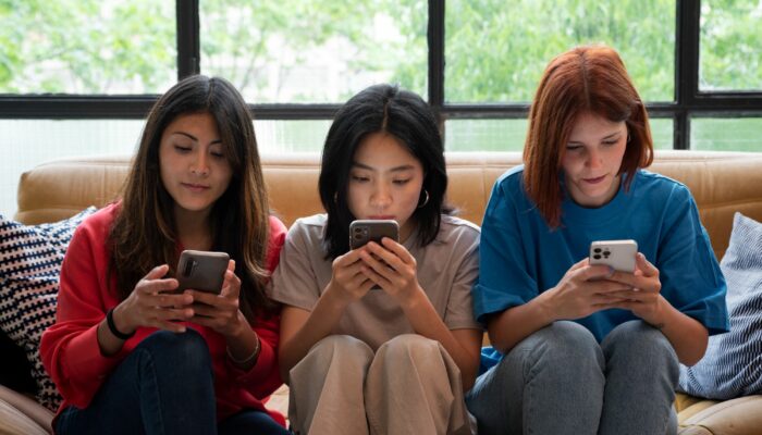 FOMO di Media Sosial? Ini Cara Ampuh Menghadapinya!