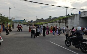 Polisi dan Masyarakat Kediri Jaga Tradisi Nyongkolan Aman Lancar