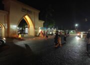 Polisi Kawal Salat Tarawih di Kediri, Jamaah Merasa Aman dan Nyaman