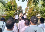 Kapolsek Khayangan Pimpin Apel Koorwil di Kantor Desa Sesait