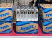 Basmi Miras Jelang Lebaran, Tim Opsnal Polsek Rasbar Sita 150 Botol Arak Bali