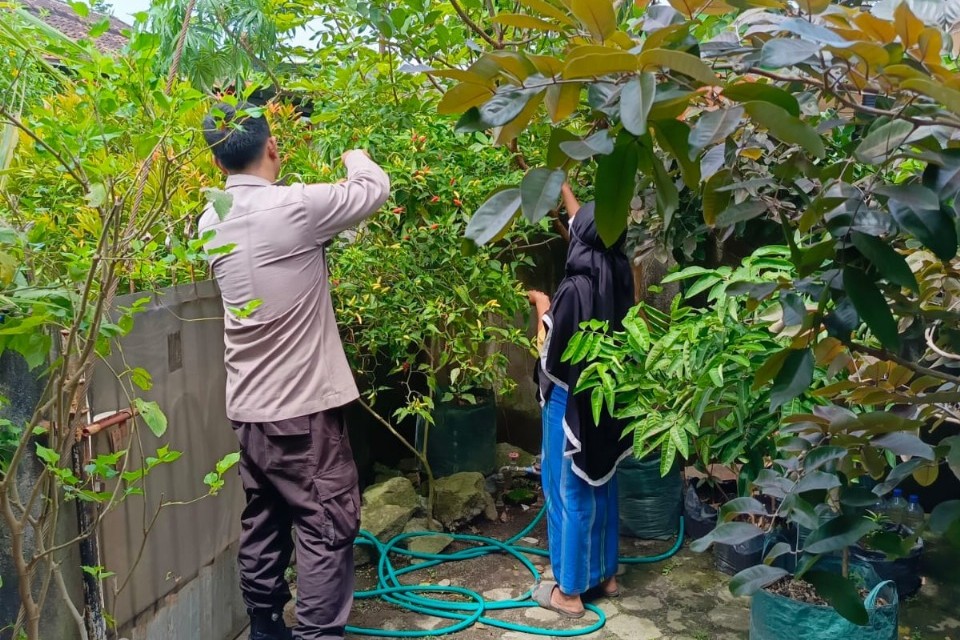 Sinergi Polri-Warga Lombok Barat Wujudkan Swasembada Pangan dari Rumah