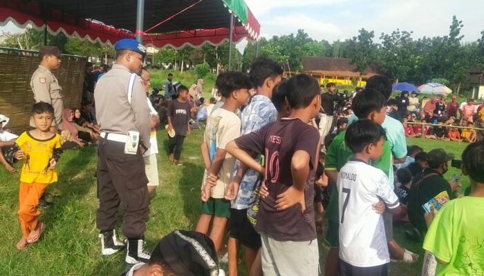 “Polsek Kuripan Amankan Pagelaran Peresean Yayasan Pesaja dengan Pengamanan Ketat