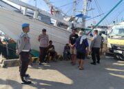 Polsek Kawasan Pelabuhan Laut Bima Gelar Jumat Curhat Bersama Buruh dan Penumpang