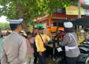 Sat Lantas Polres Bima Kota Sosialisasikan Kamseltibcarlantas kepada Pengemudi Roda Tiga