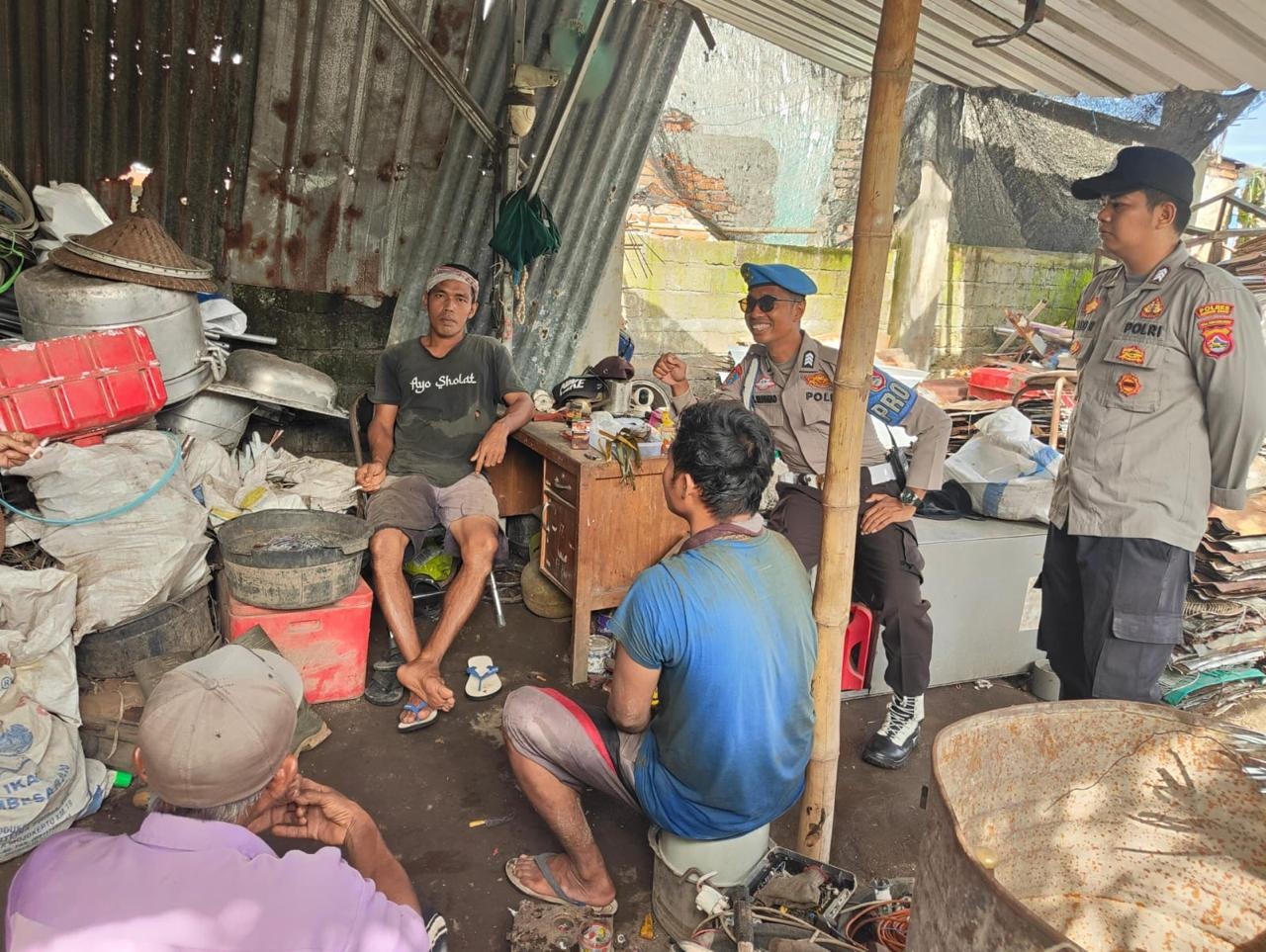 Cegah Gangguan Kamtibmas, Polsek Kediri Rutin Sambangi Warga