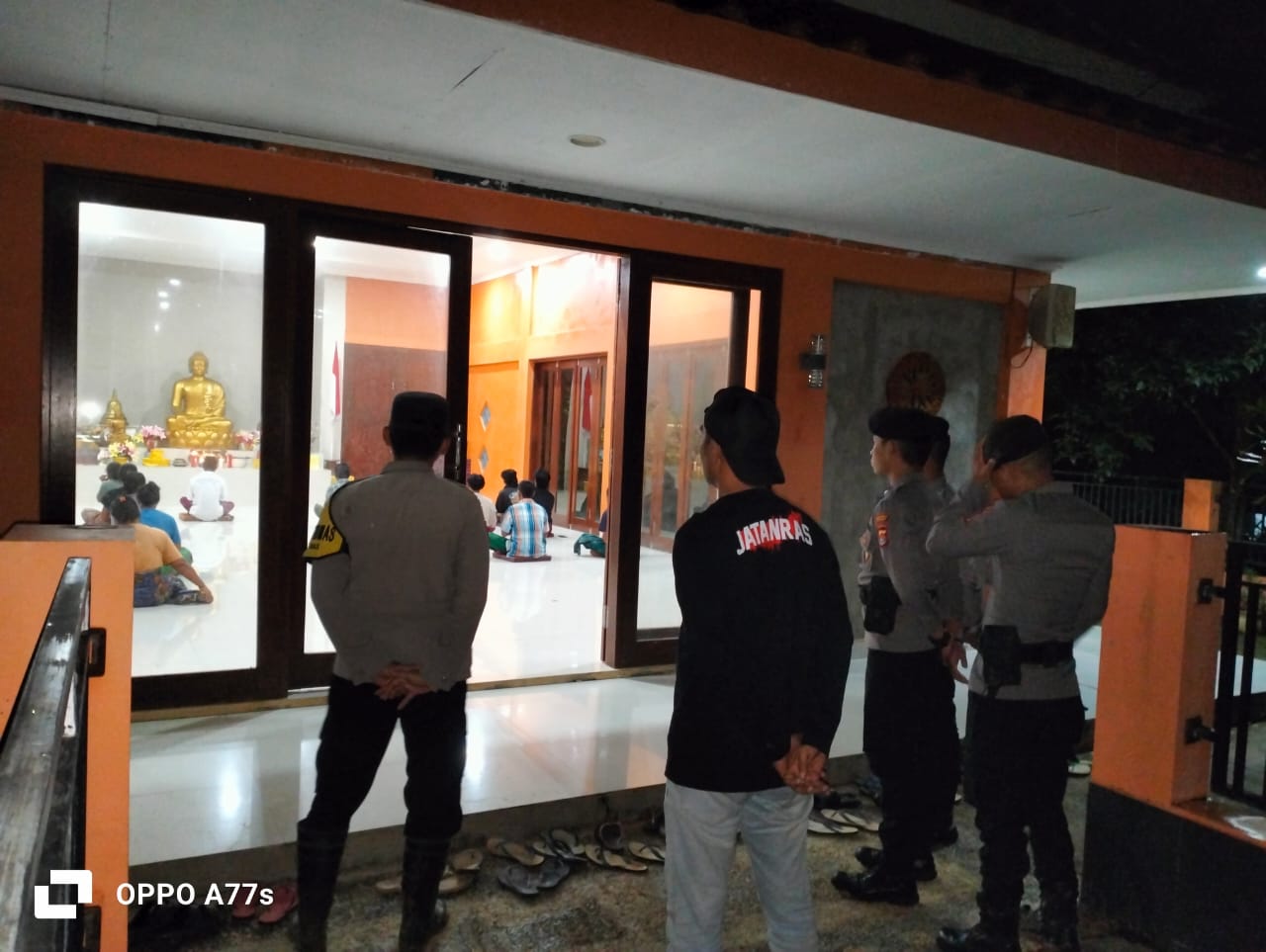 Peringatan Waisak di Lombok Barat: Pengamanan Polsek Jamin Ketentraman