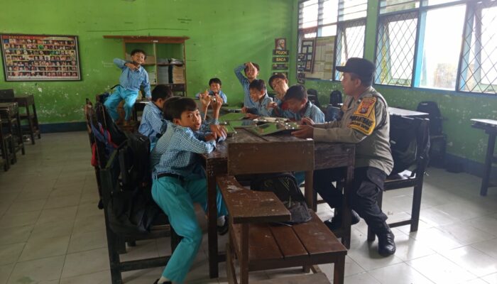 Pengamanan Ketat Polsek Gerung dalam Program Makan Bergizi Gratis di SDN Dasan Tapen