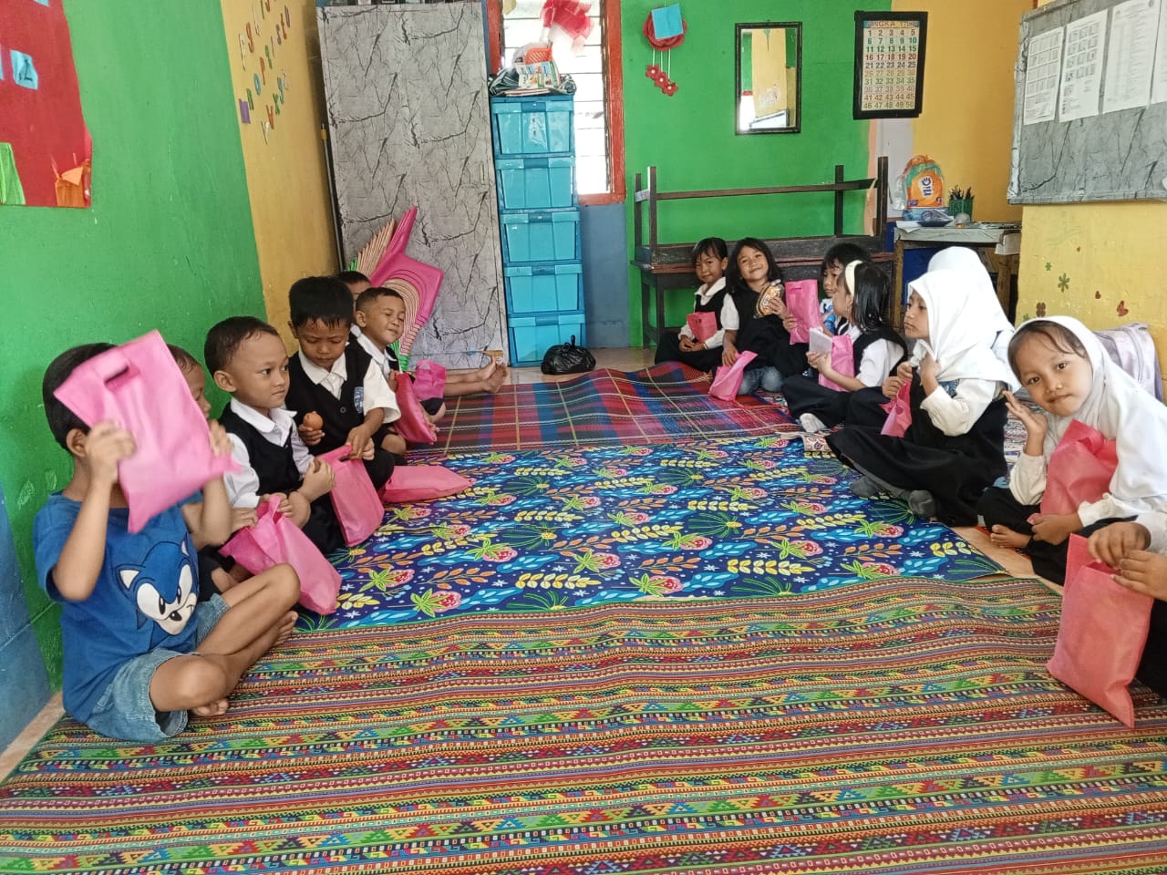 Polsek Kediri Kawal Ketat Distribusi Program MBG di Sekolah
