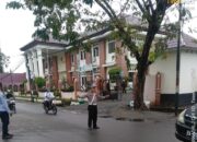 Sat Lantas Polres Bima Kota Laksanakan Kegiatan Rawan Pagi, Bantu Anak Sekolah Menyeberang Jalan