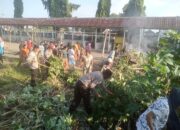 Polsek Tanjung Bersama Masyarakat Gelar Aksi Bersih Pasar dalam Rangka Bulan Bakti Gotong Royong