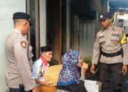 Semangat Hari Bhayangkara ke-79, Polsek Kediri Salurkan Bantuan untuk Lansia di Bangket Dalem