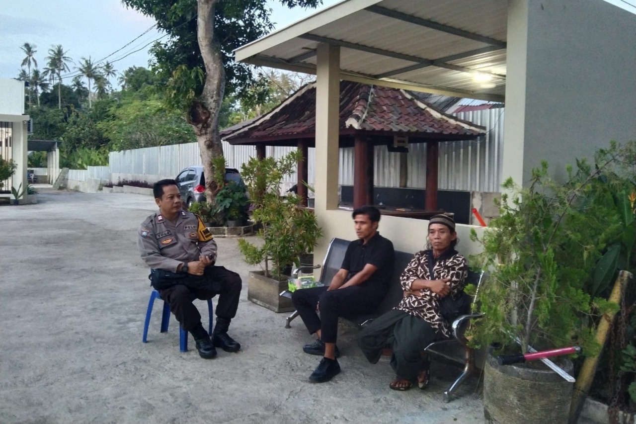 Bhabinkamtibmas Batulayar Barat Gaungkan Ketahanan Pangan di Dusun Batubolong