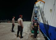 Polsek Kawasan Pelabuhan Laut Bima Laksanakan Pengamanan Kedatangan dan Keberangkatan KM. Tilongkabila di Pelabuhan Bima