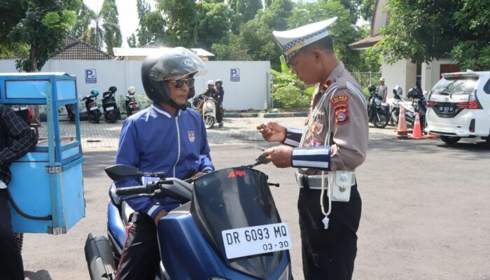 29 Pengendara Ditindak di Operasi Patuh Rinjani 2025 di Lembar, Lombok Barat