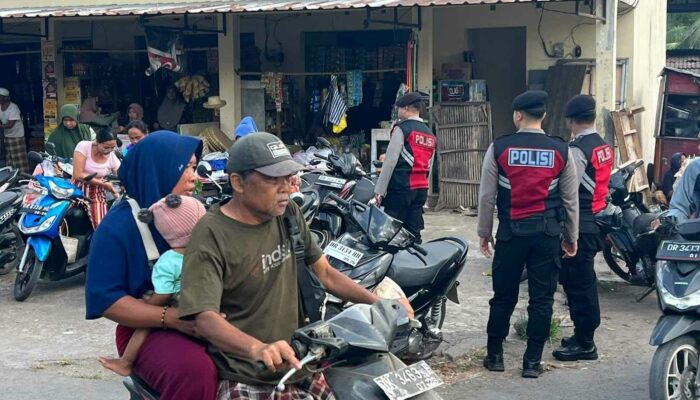 Polres Lombok Barat Gelar Patroli Dialogis di Pasar Banyu Urip Cegah Radikalisme