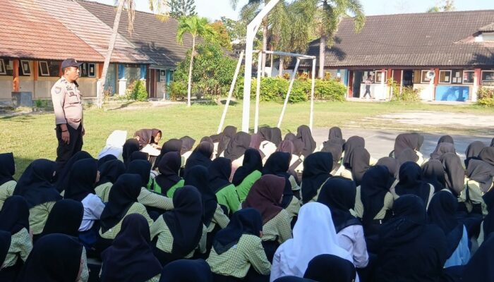 Polsek Labuapi Sosialisasi Cegah Tawuran di SMPN 2 Labuapi