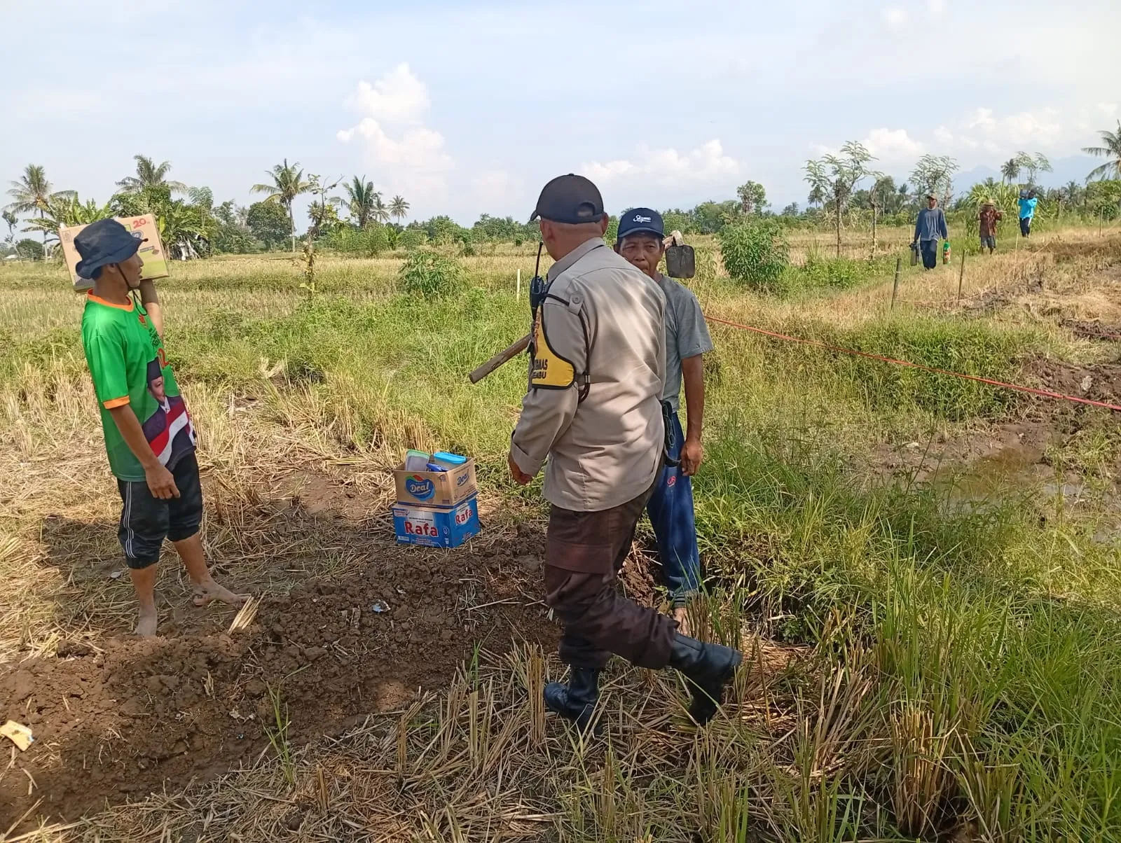 Sinergi Polri dan Petani Wujudkan Ketahanan Pangan di Karang Bongkot