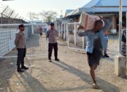 Polsek Kawasan Pelabuhan Laut Bima Amankan Embarkasi dan Debarkasi KM. BINAIYA