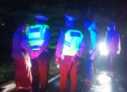 Respons Cepat 110! Polres Lobar Evakuasi Korban Laka Bypass BIL