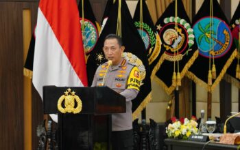 Bangun 101 Jembatan di Pelosok Negeri, Kapolri: Anak-anak Tak Perlu Lagi Renang saat ke Sekolah