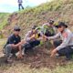 Wujudkan Lingkungan Asri, Polres Sumbawa Bersama Forkopimda Hijaukan Lahan di Desa Emang Lestari