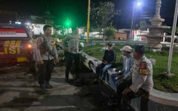 Patroli KRYD Malam Hari, Polsek Woha Ciptakan Situasi Kamtibmas Yang Aman dan Kondusif
