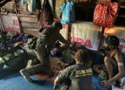 Respons Cepat Operasi Damai Cartenz 2026, Personel Sektor IV Evakuasi Warga Sakit di Puncak Jaya