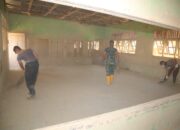 Bersihkan SD Negeri 4 Kuala Simpang, Taruna Ingin Siswa Bisa Segera Bersekolah Normal