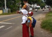 Bhabinkamtibmas Desa Goa Laksanakan Giat Rawan Pagi di Depan SD Negeri 1 Goa