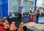 Edukasi Lantas Sejak Dini, Polres Lombok Barat Sambut TK IT Anak Sholeh