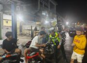Sat Lantas Polres Dompu Laksanakan Blue Light Patrol dan Strong Point Malam.