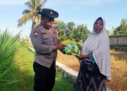 Komitmen Polsek Labuapi Dorong Kemandirian Pangan Desa, Turun Langsung Kawal Petani Lewat Bantuan Bibit