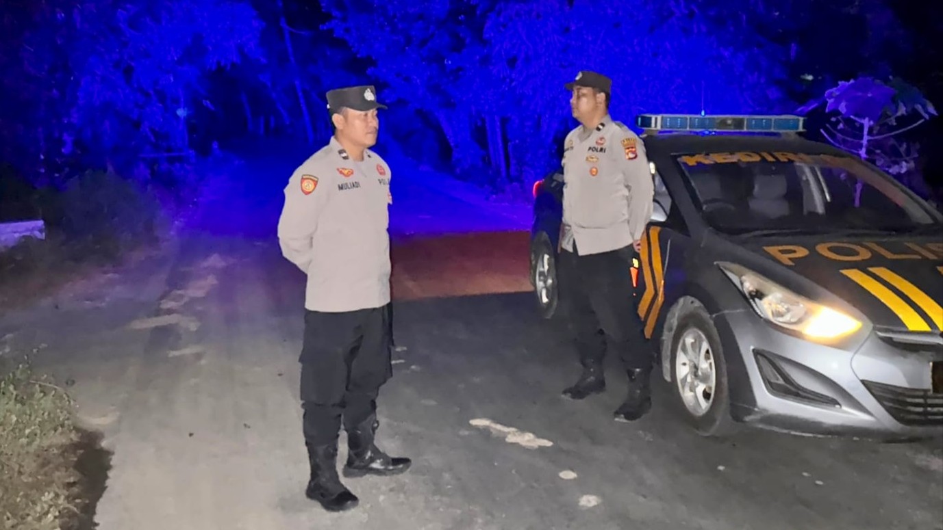 Patroli Blue Light Polsek Kediri Sasar Perbatasan Dini Hari