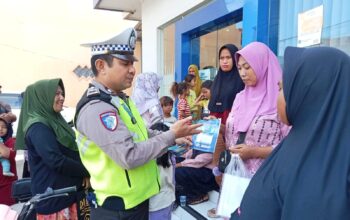 Edukasi dan Pendekatan Humanis, Melalui “Program Satlantas Menyapa” Satlantas Polres Bima Kabupaten Imbau Warga Tertib Berlalulintas